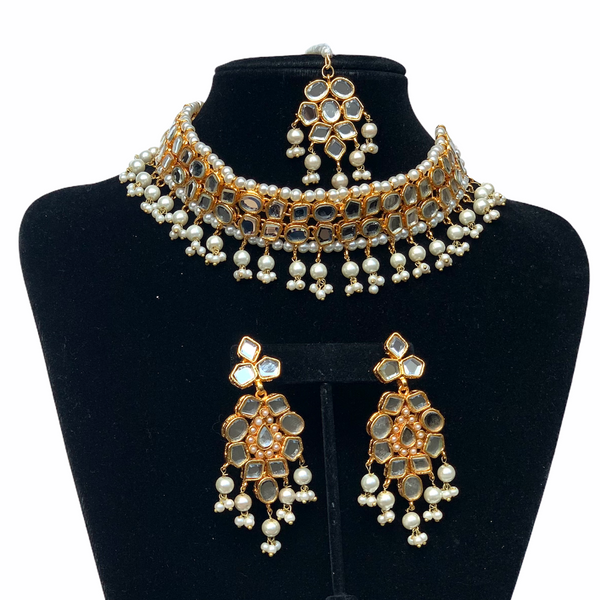 KINZA- Sheesha Kundan Set with Tikka